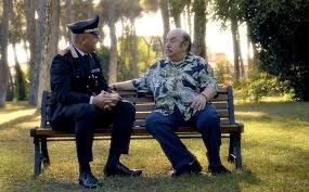 SVENTATA TRUFFA AD ANZIANI NEL TERAMANO GRAZIE AL VIDEO DEI CARABINIERI CON TESTIMONIAL LINO BANFI