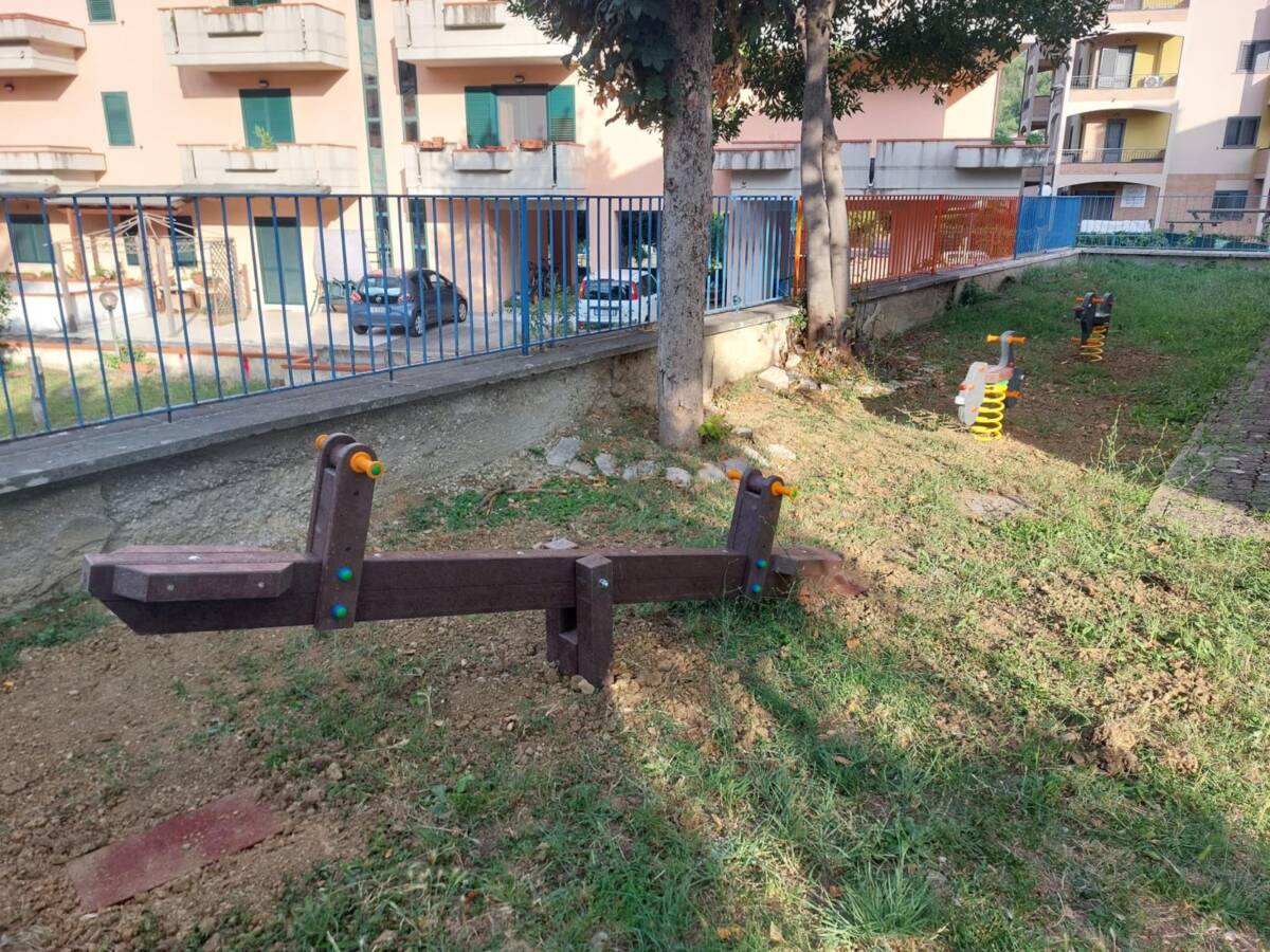MONTORIO AL VOMANO: NUOVO PARCO GIOCHI ALLA SCUOLA DELL’INFANZIA