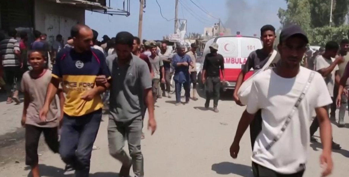 ISRAELE BOMBARDA VICINO GAZA CITY, ENNESIMA STRAGE. E FACEBOOK CENSURA CHI USA LA PAROLA “SIONISTA”