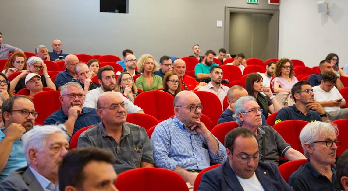 TUTELA VINI D’ABRUZZO: ETICHETTATURA, INDICAZIONI AMBIENTALI, NUTRIZIONALI E DIGITALE IN UN CONVEGNO