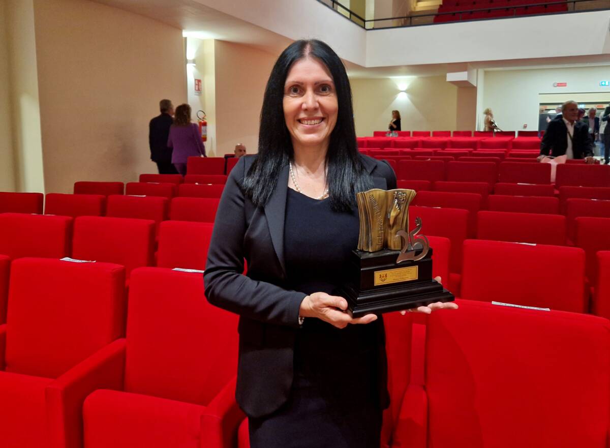 PREMIO ALLA CARRIERA ECCELLENZE EUROPEE ALLA SCRITTRICE ABRUZZESE PELLICCIONE