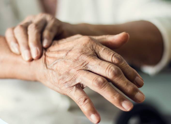 PARKINSON: FRATELLO PAZIENTE RINGRAZIA NEUROCHIRURGIA L’AQUILA E PESCARA, “TORNATA SPERANZA”