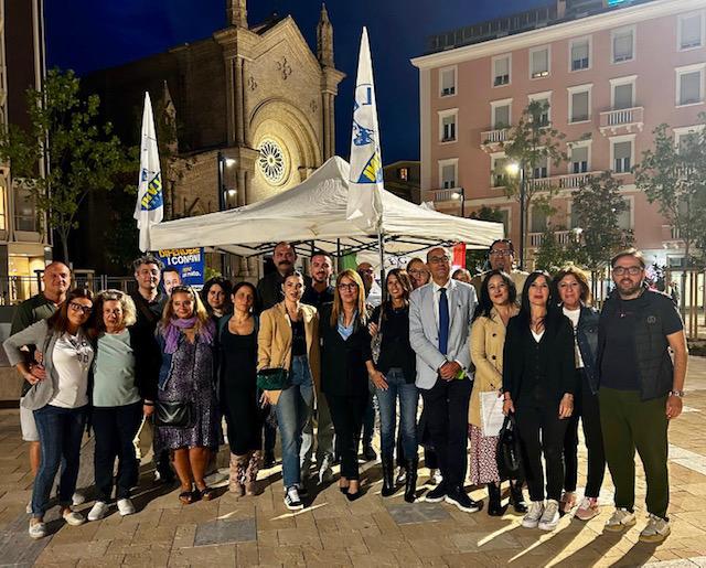 PROCESSO  OPEN ARMS: CENTINAIA DI FIRME NEL PESCARESE A SOSTEGNO DEL LEADER DELLA LEGA SALVINI