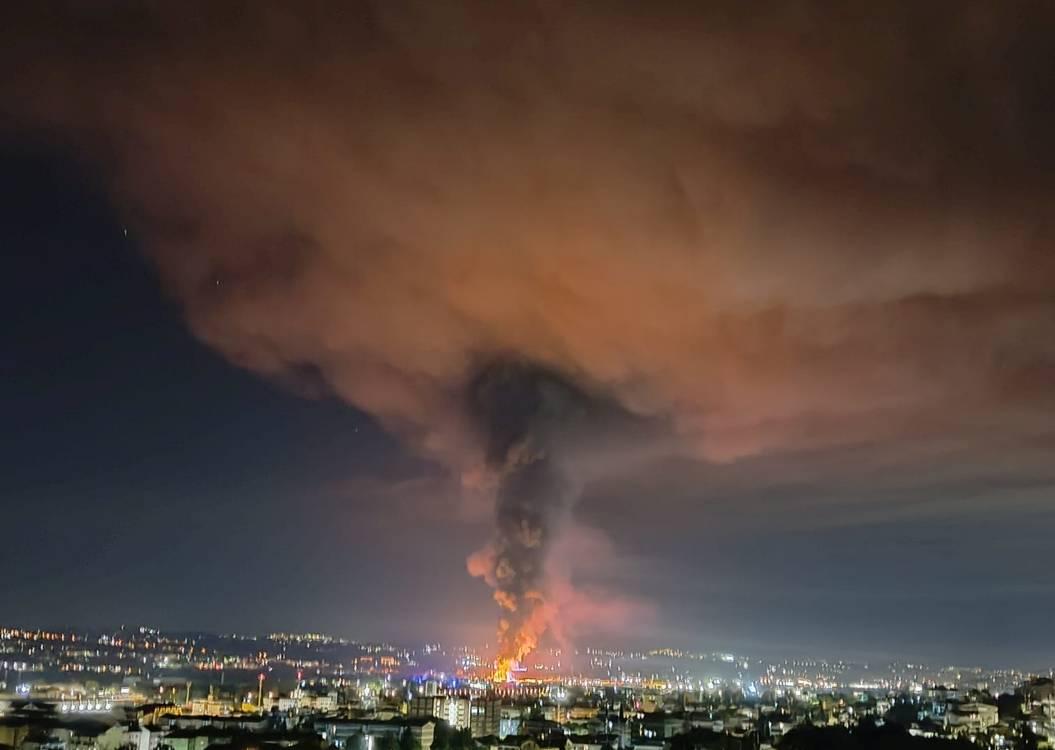 INCENDIO MAG.MA DI CHIETI, RIUNIONE CCS, SOSTANZE TOSSICHE ENTRO I LIMITI, NESSUN RICOVERO COLLEGATO