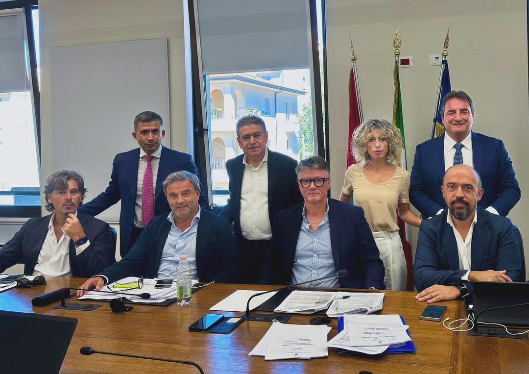 PIANI RIENTRO ASL: IN COMMISSIONE VOTO CONTRARIO PATTO PER L’ABRUZZO, “PROPOSTE INVOTABILI” 