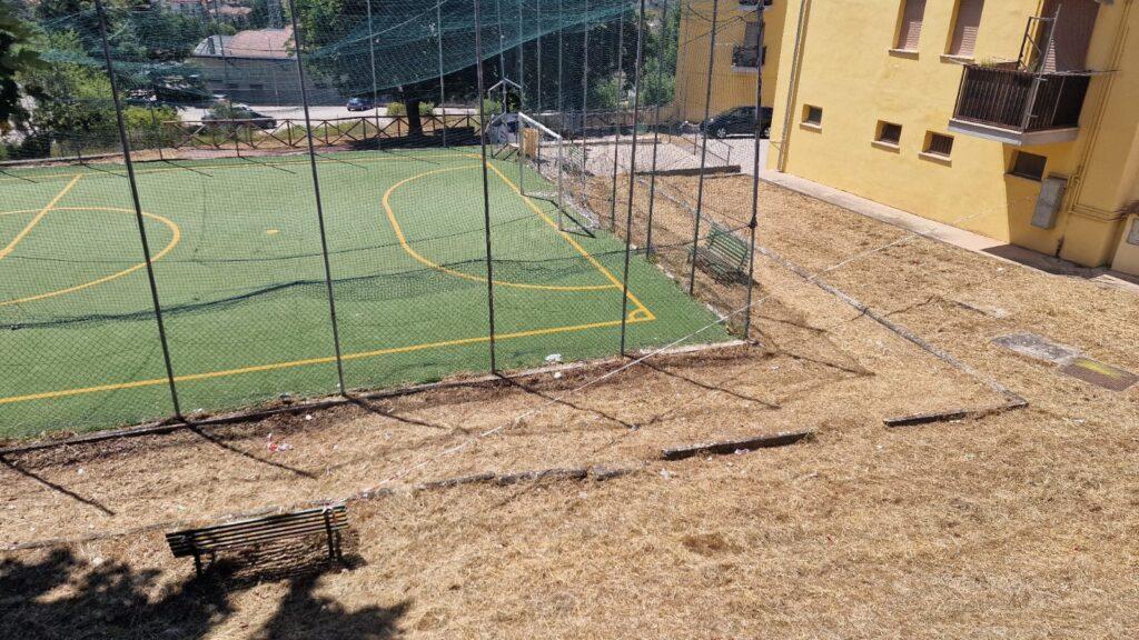 L’AQUILA: PASSO POSSIBILE, “OK RIQUALIFICAZIONE CAMPO CALCETTO SIMON BOLIVAR, MA VA RESO SICURO”