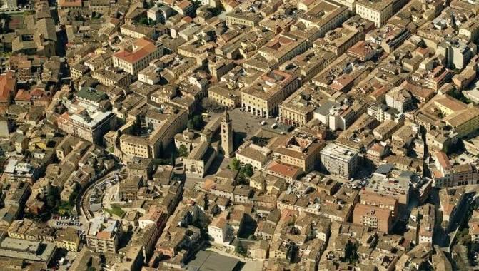 TERAMO: ATER SGOMBERA 12 FAMIGLIE DA EDIFICIO RISULTATO INAGIBILE
