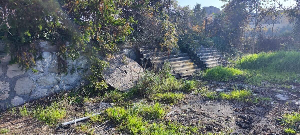 L’AQUILA: “TAVOLE DI AMIANTO VICINO CASE ATER”. I RESIDENTI DI VALLE PRETARA CHIEDONO CONTROLLI