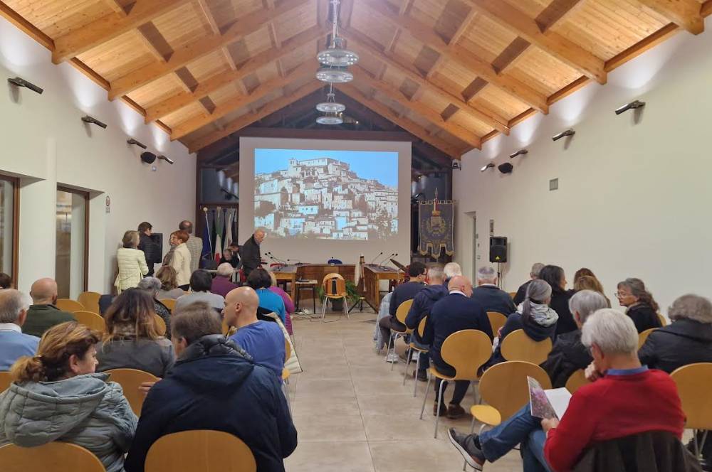 STORIA, ARTE E RICERCA: INCONTRO CON TUTTE LE SFACCETTATURE DELLO ZAFFERANO A NAVELLI