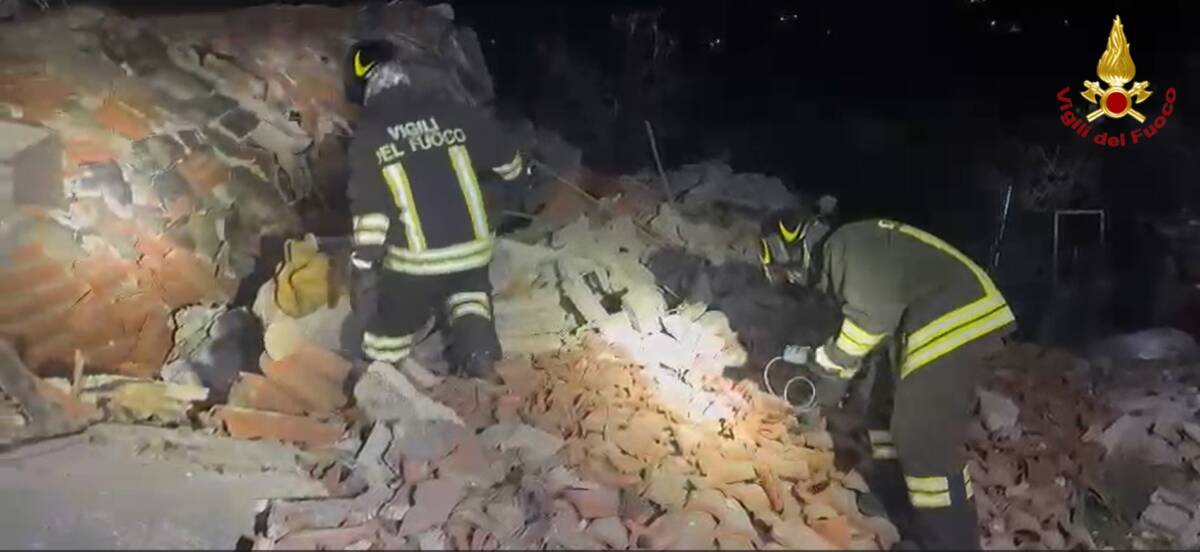 CITTA’ SANT’ANGELO: ESPLOSIONE IN UNA VILLETTA, INTERVENGONO VIGILI DEL FUOCO