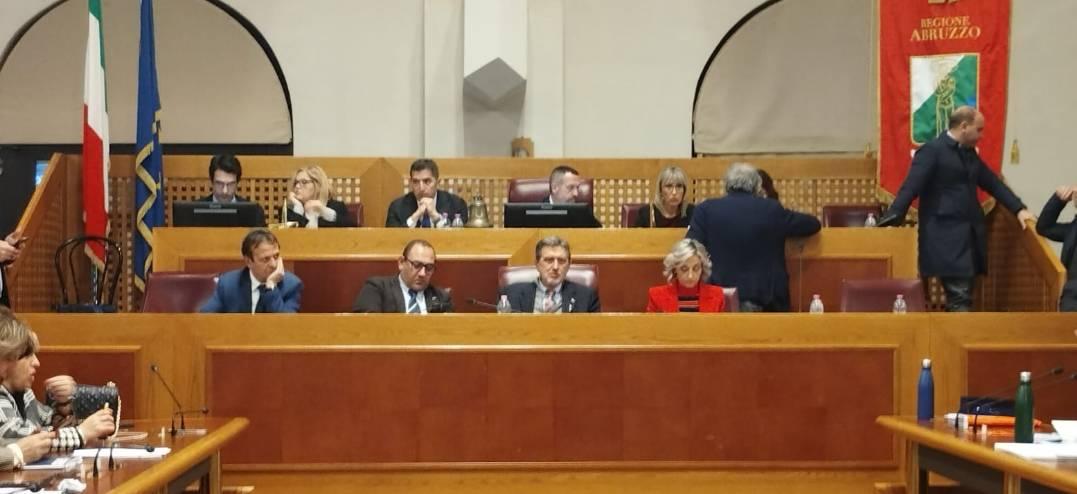 BILANCIO: APPROVAZIONE DOPO MARATONA DI 11 ORE, ACCORDI BIPARTISAN E NIENTE RISSE. LE MISURE