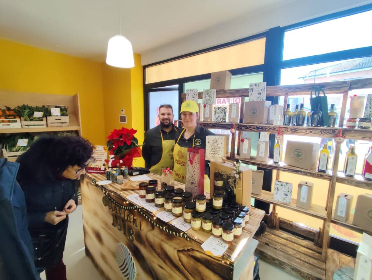 CAMPAGNA AMICA: INAUGURATO A L’AQUILA MERCATO COPERTO COLDIRETTI CON PRODOTTI SANI A FILIERA CORTA