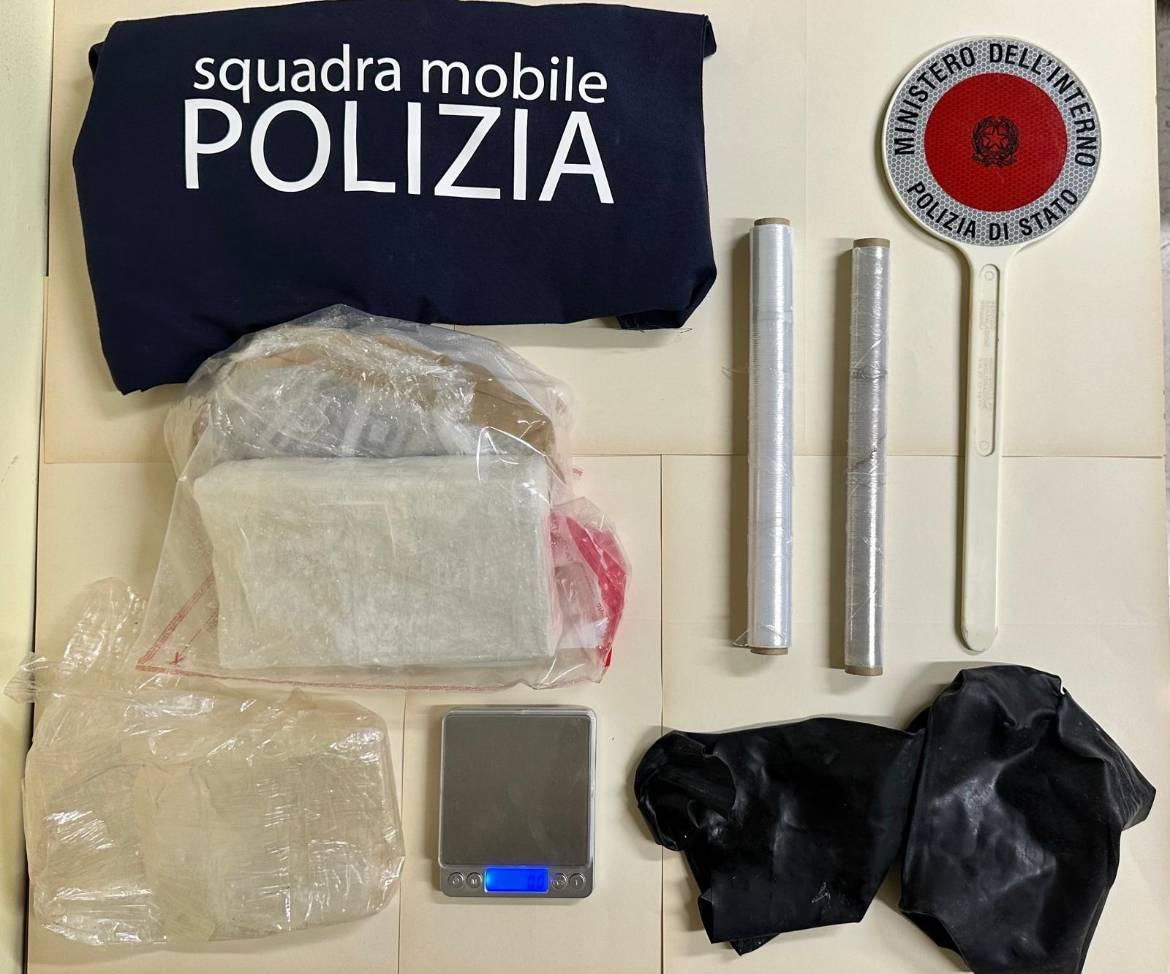 MONTESILVANO: 35ENNE TROVATO IN POSSESSO DI OLTRE UN CHILO DI COCAINA, ARRESTATO