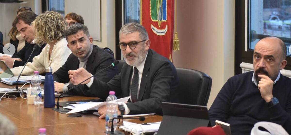 SCONTRO IN COMMISSIONE TRA D’AMICO E QUAGLIERI, PROFESSORE VA VIA, MA I SUOI NON LO SEGUONO