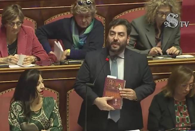 ALMASRI: FINA REGALA LIBRO PINOCCHIO A MELONI, “FACCIA TRUCE CON I DISPERATI, SCARCERA TORTURATORI”