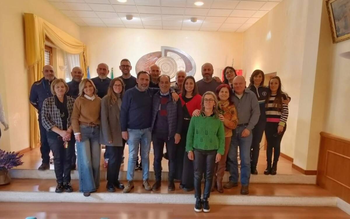 GIOIA DEI MARSI: CERIMONIA IN COMUNE PER UN DIPENDENTE CHE VA IN PENSIONE DOPO 40 ANNI