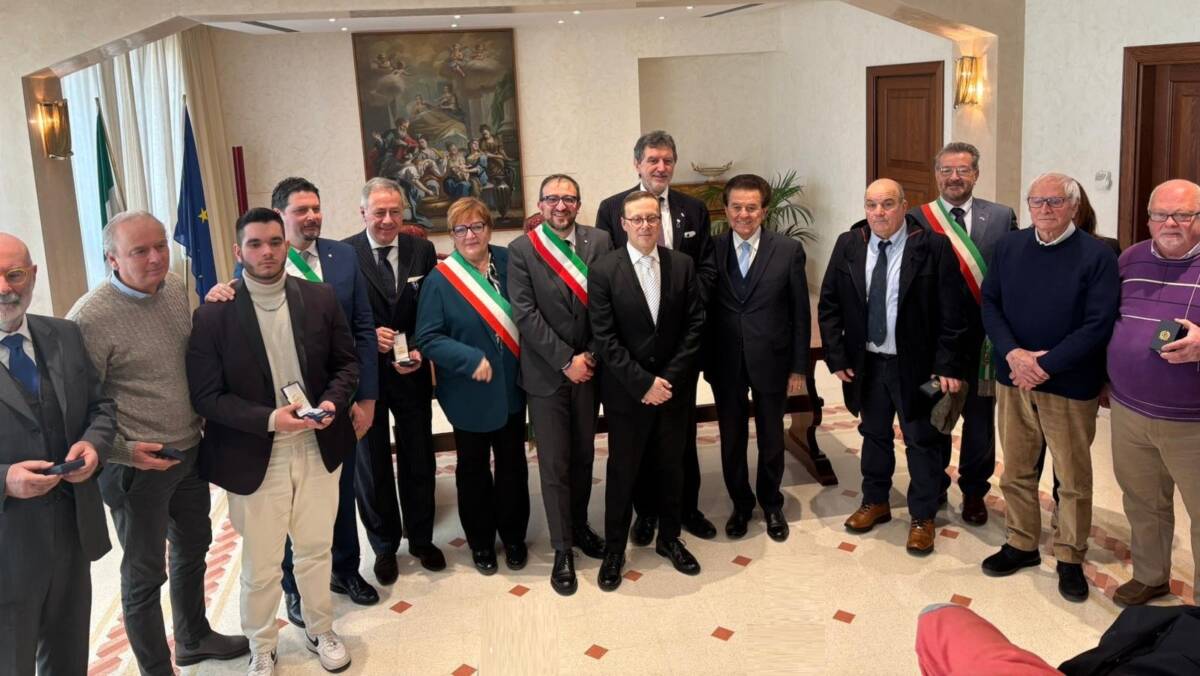 L’AQUILA: CONSEGNATE IN PREFETTURA LE MEDAGLIE D’ONORE AI FAMILIARI DEI DEPORTATI NEI LAGER NAZISTI