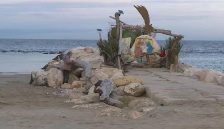 PESCARA: PRESEPE SUL MARE VANDALIZZATO, PRESI RESPONSABILI, SONO DUE MINORENNI