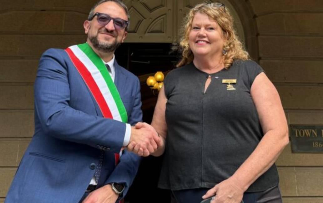 BIONDI IN AUSTRALIA, CENTRODESTRA, “PD CONFONDE VACANZE CON VIAGGI ISTITUZIONALI”