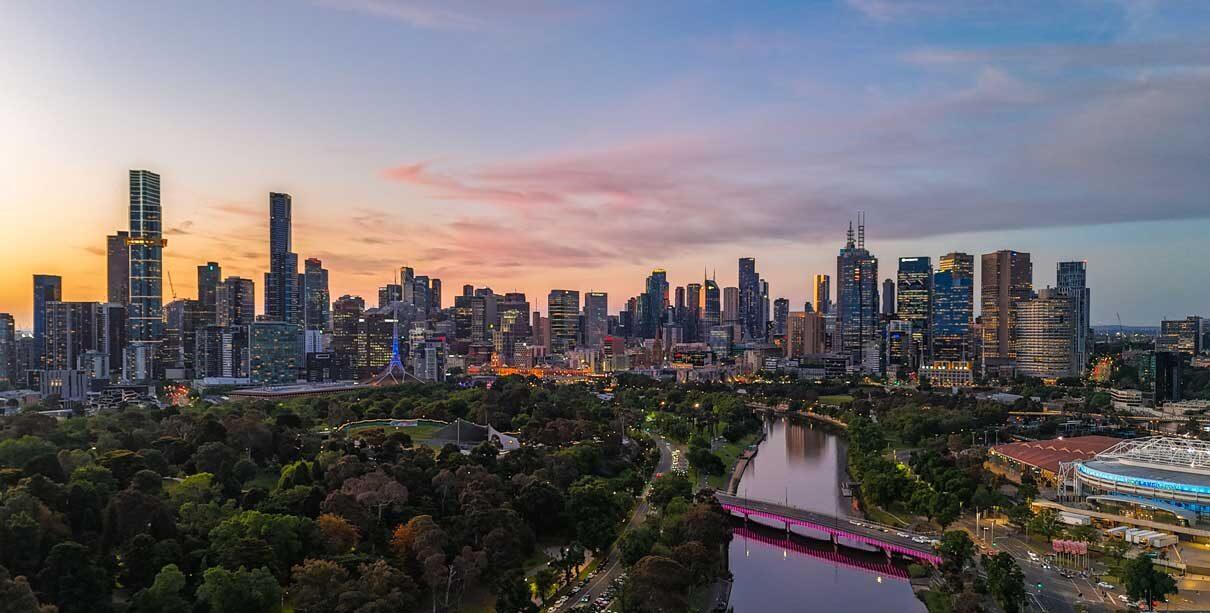 L’AQUILA: BIONDI VOLA IN AUSTRALIA CON STAFF, “RINGRAZIAMENTO COMUNITA’ PER FONDI TORRE CIVICA”