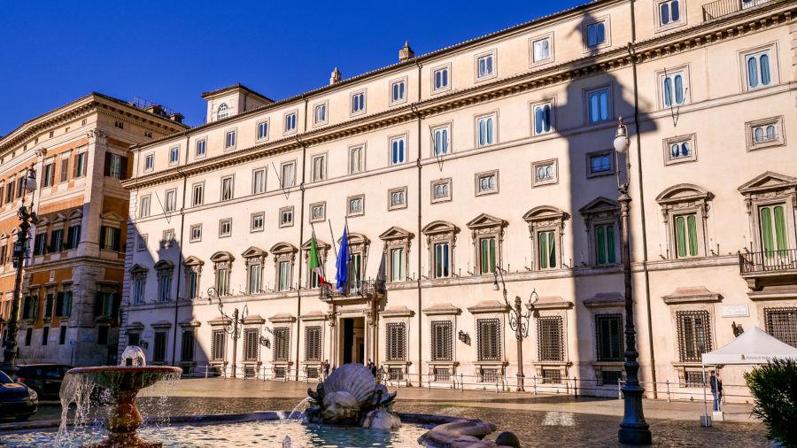 MIMIT: OK CDM A PIANO FILATELICO, DA GIUBILEO A RAMELLI