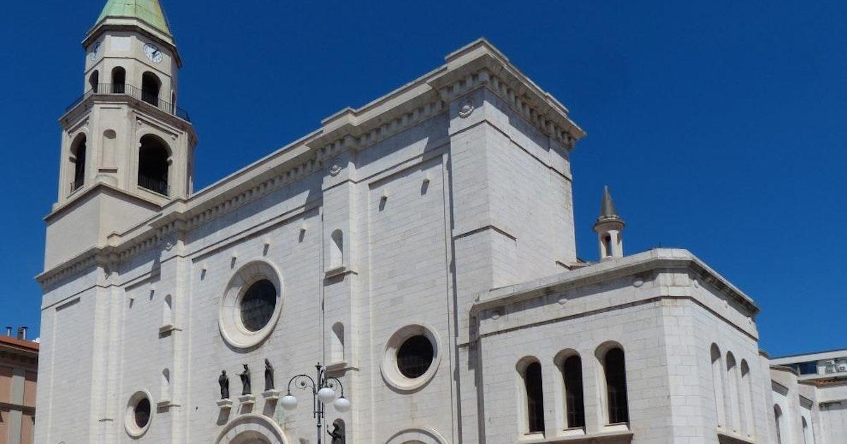 PESCARA: AGGRESSIONE NELLA CATTEDRALE DI SAN CETTEO, PARROCO PRESO A PUGNI PER SOLDI
