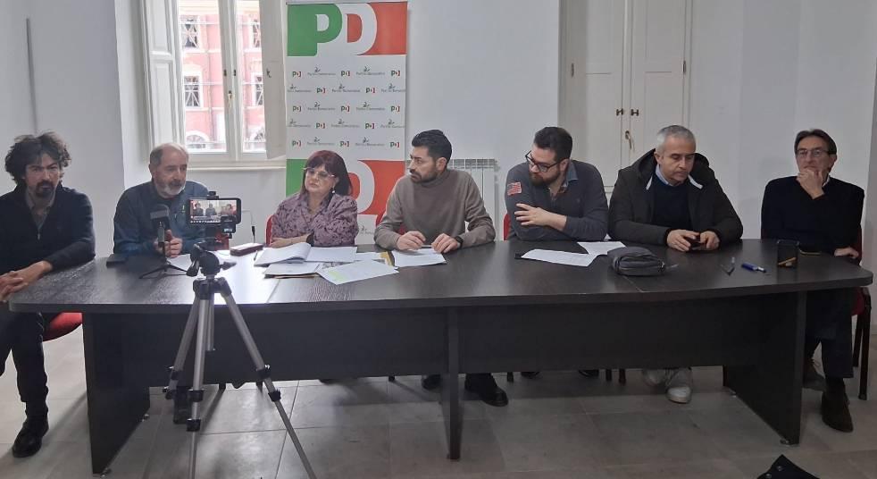 MISSIONE AUSTRALIA: PD, “BIONDI IN VACANZA CON SOLDI DEGLI AQUILANI, CHIEDA SCUSA PER RITARDI”