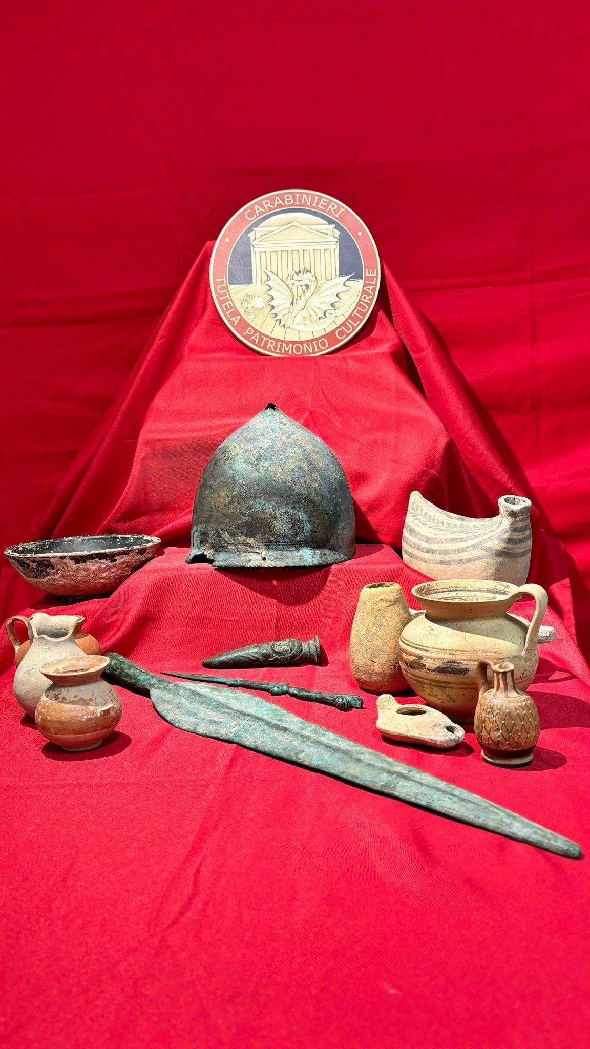 PESCARA: 930 REPERTI ARCHEOLOGICI SCOVATI DAI CARABINIERI A CASA DI UN PRIVATO