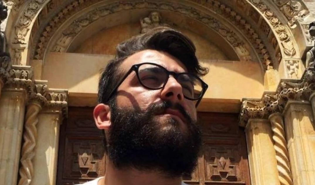 UCCISO CON UNA COLTELLATA A PIANELLA: AL VAGLIO RIPRESE DELLE TELECAMERE E CELLULARE