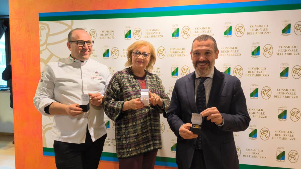 PESCARA: PRESENTATA DAL MAESTRO PASTICCIERE ANZELLOTTI “LA DUSE-LA GEMMA DEL VATE”