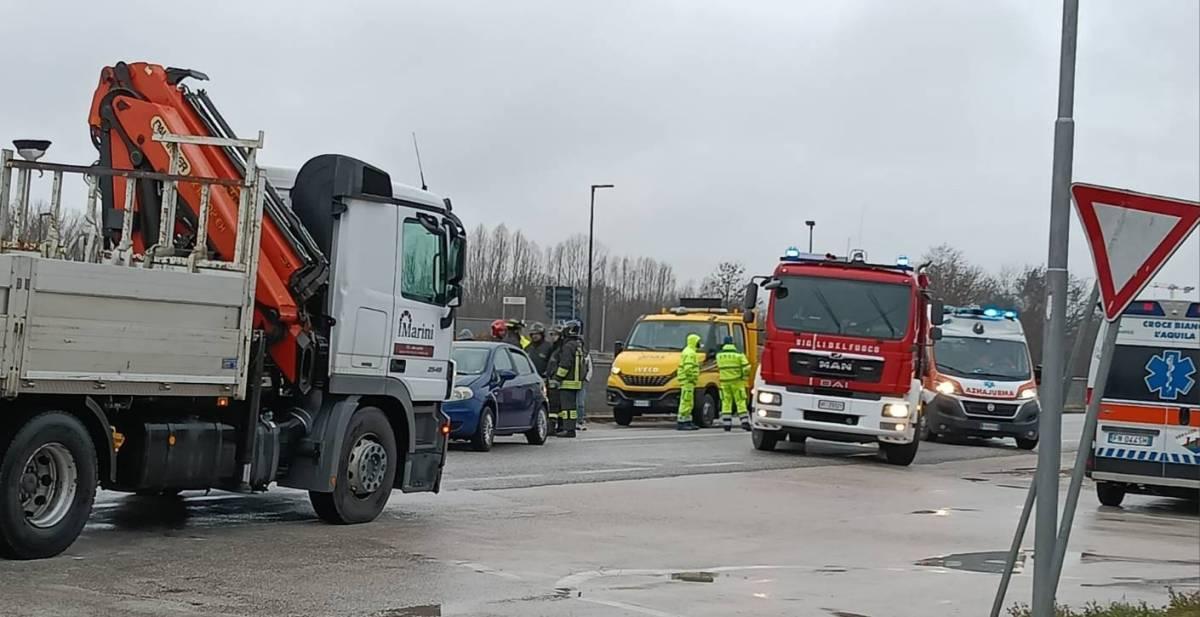 L’AQUILA: INCIDENTE SULLA STATALE 17, LUNGHE FILE E TRAFFICO DEVIATO, DUE  FERITI