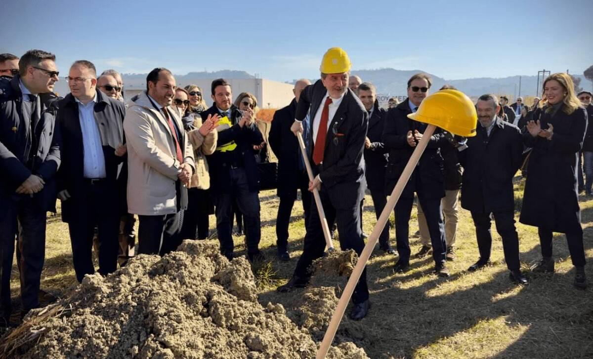 ALLUNGAMENTO PISTA AEROPORTO D’ABRUZZO: D’ALFONSO, “SOLO PROMESSE FARLOCCHE DA PARTE DI MARSILIO”