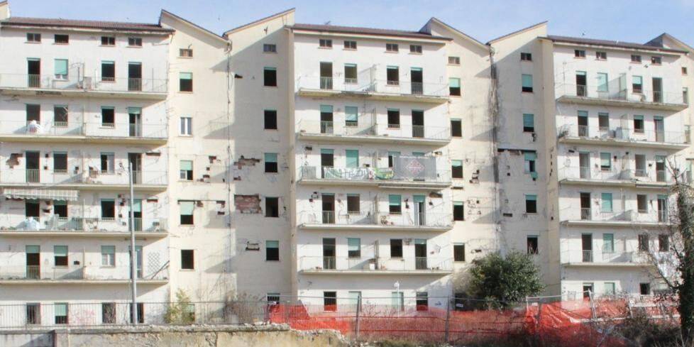 L’AQUILA: L’ANNUNCIO DI TINARI, “A BREVE ABBATTUTO IL PALAZZO ‘BOMBARDATO’ DI FONTE PRETURO”