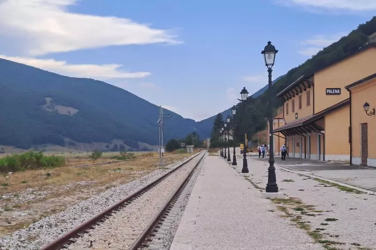 SULMONA-CARPINONE: IL COMUNE DI CASTEL DI SANGRO CHIEDE IL RIPRISTINO DELLA LINEA FERROVIARIA