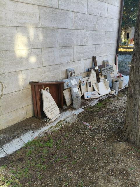 ROSETO: LEGA, “CIMITERI NEL DEGRADO MENTRE IL COMUNE PENSA A DIGITALIZZARE LE TOMBE”