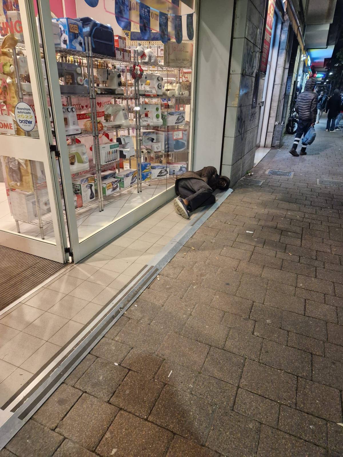 PESCARA, PETTINARI, “SCIPPI, RAPINE E DEGRADO NEL QUADRILATERO CENTRALE CITTADINO”
