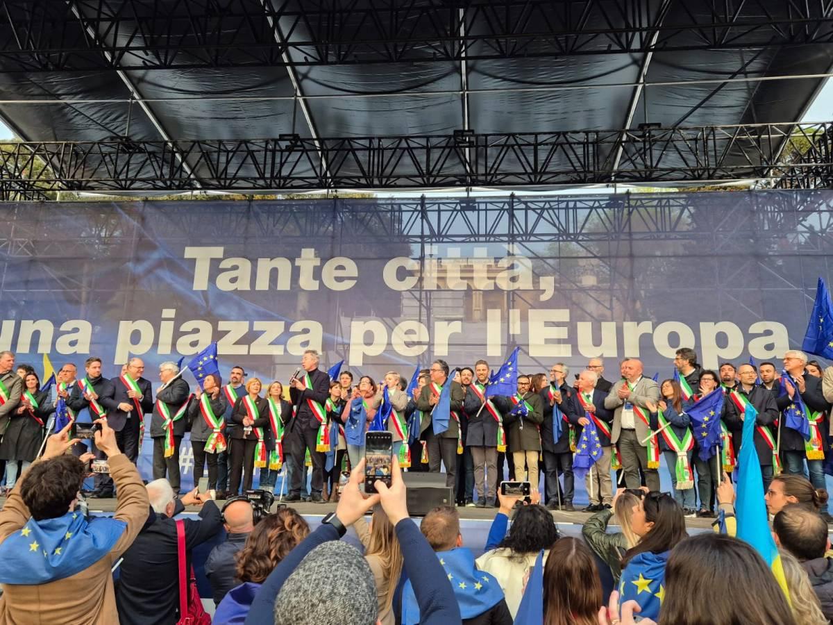 “UNA PIAZZA PER L’EUROPA”: PAGLIA E RADICA, “FIERI CHE ALI ABRUZZO ABBIA CONTRIBUITO AL SUCCESSO”