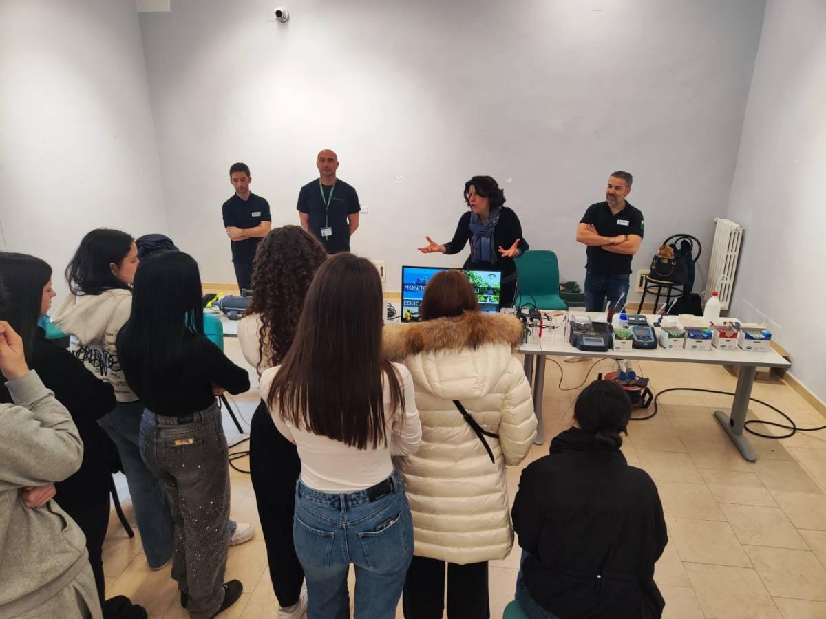 GIUBILEO ED EDUCAZIONE AMBIENTALE: LEZIONE A SULMONA IN ABBAZIA CON I TECNICI DI ARPA ABRUZZO