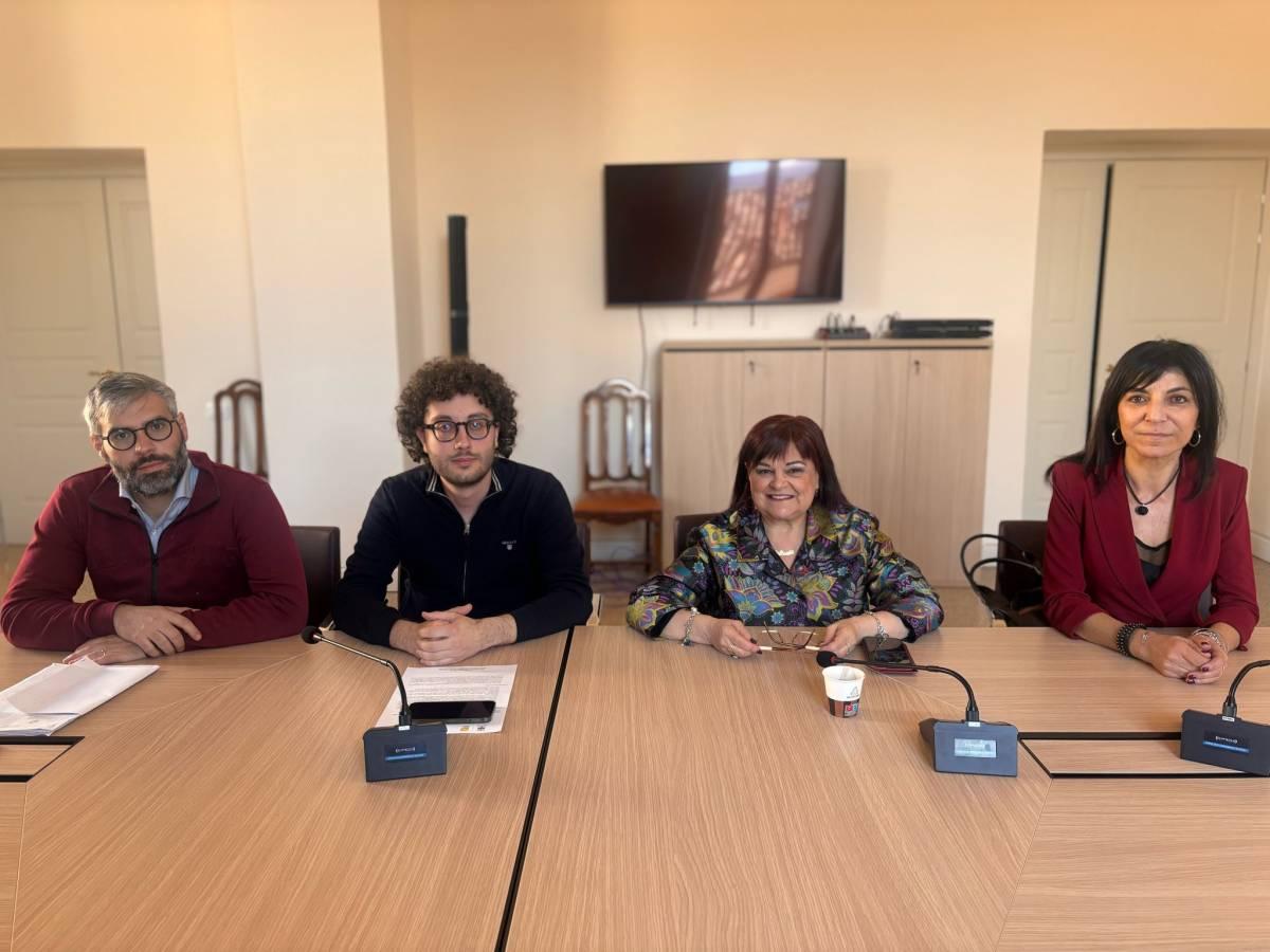 L’AQUILA: OPPOSIZIONI, “CON PIANO PARCHEGGI ANCORA AD ANNO 0, NON C’È STRATEGIA PER CENTRO STORICO”