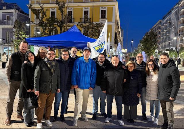 PACE FISCALE E PACE  IN UCRAINA: IN TANTI AI GAZEBO DELLA LEGA IN ABRUZZO