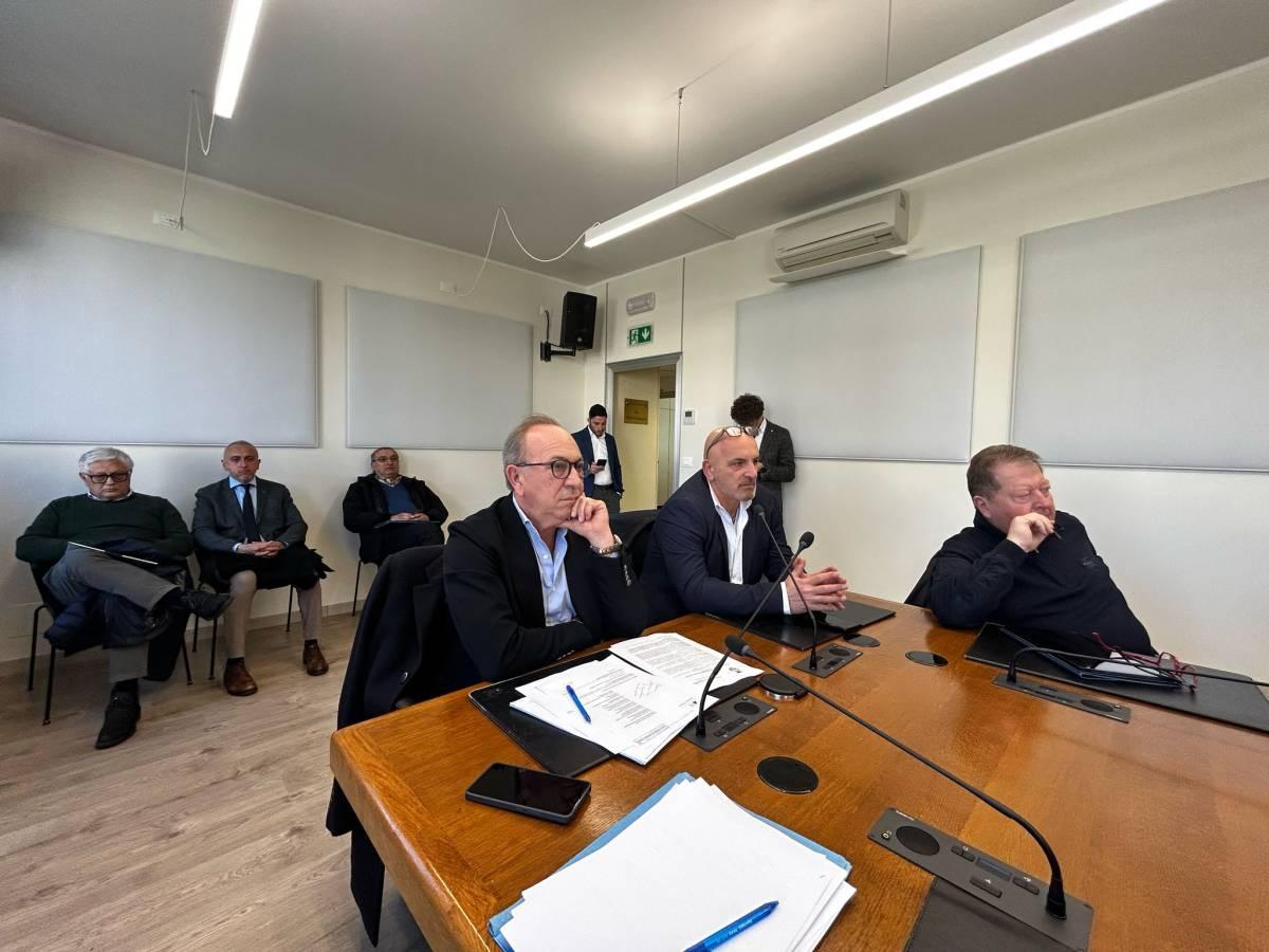RADDOPPIO FERROVIA PESCARA-ROMA: ASCOLTATO IL SINDACO DI MANOPPELLO IN COMMISSIONE VIGILANZA