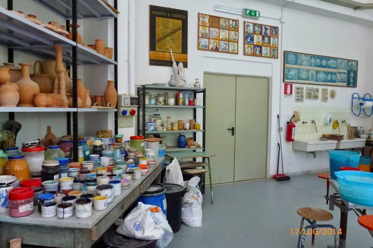 CASTELLI: FRANCIA, “PER LICEO ARTISTICO SEDE OTTIMALE E’ L’EX SPICA A VALLE DEL PAESE”