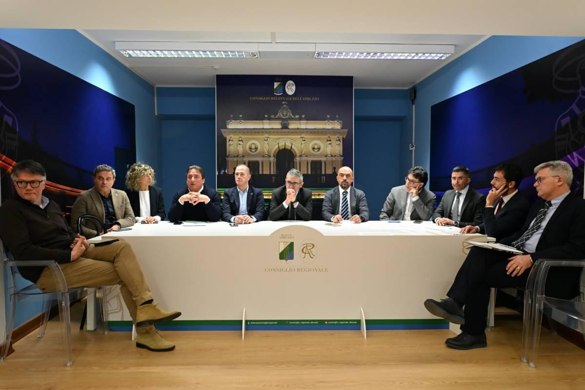 “NO A AUMENTO TASSE”: PATTO PER L’ABRUZZO,<BR> “VIA FONDI A PIOGGIA, O MARSILIO SI DIMETTA!”