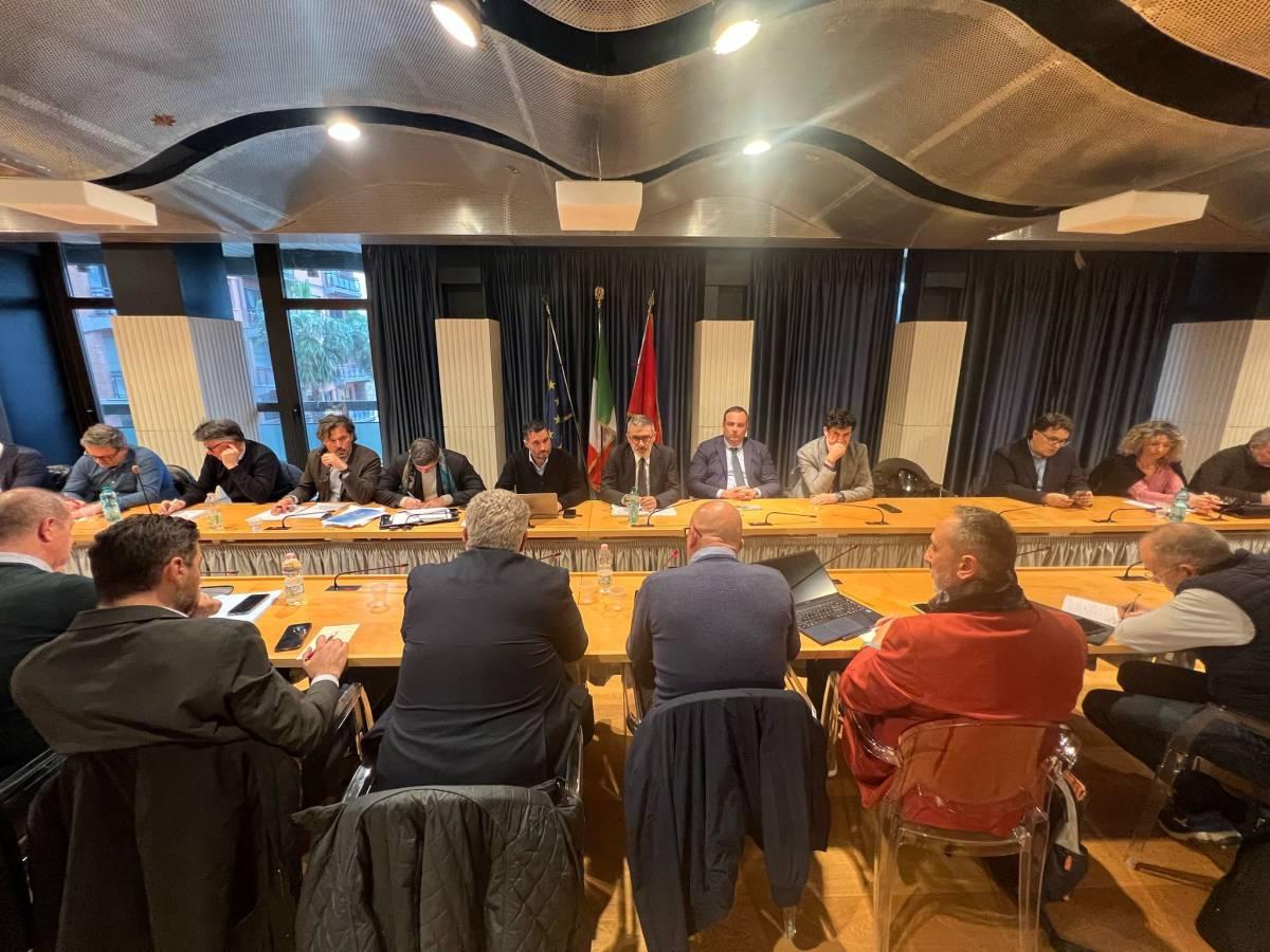 CONTI ASL IN ROSSO: PATTO PER l’ABRUZZO INCONTRA PARTI SOCIALI, “ORA SPETTRO AUMENTO DELLE TASSE”