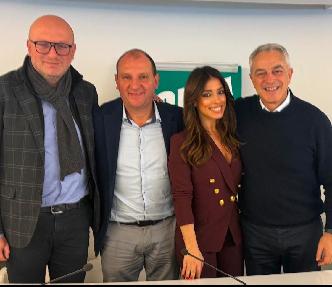CONGRESSI COMUNALI DI FORZA ITALIA NEL TERAMANO: STRACCIA SEGRETARIO AD ALBA E MARCONI A TORTORETO