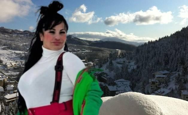 TIKTOKER DE CRESCENZO TORNA A ROCCARASO: “IL PAESE E’ PICCOLO, MASSIMO 20 BUS”