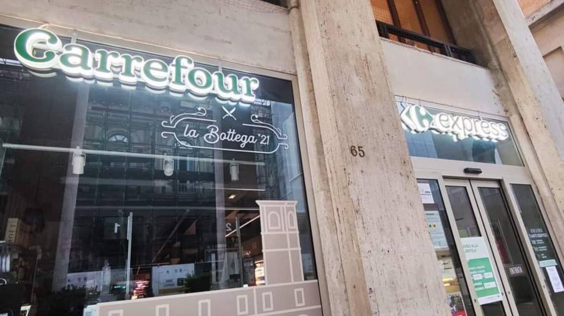 L’AQUILA: IRRUZIONE MANIFESTANTI CARREFOUR IN CENTRO, “CLIENTI BLOCCATI E INSULTI A DIPENDENTI”
