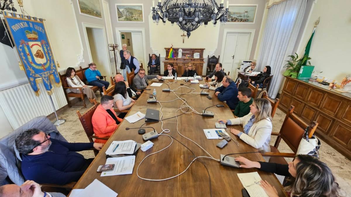 PROVINCIA DI CHIETI: OK AL BILANCIO CONSUNTIVO. INVESTITI 43 MILIONI PER SCUOLE E STRADE