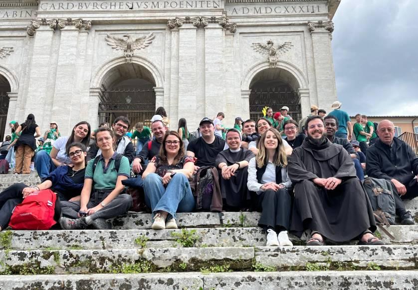 PAPA FRANCESCO: DALL’AQUILA A SAN PIETRO PER L’ULTIMO SALUTO, “SEMPRE VICINO A NOI GIOVANI”