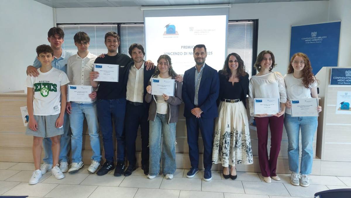 PREMIO DI NICOLA A TERAMO: VERONICA MARTELLI (LICEO GALILEI DI PESCARA) PRIMA CLASSIFICATA